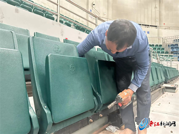 祖昌体育馆更换座椅 宝龙体育场翻新跑道 晋江市体育中心启动改造工程